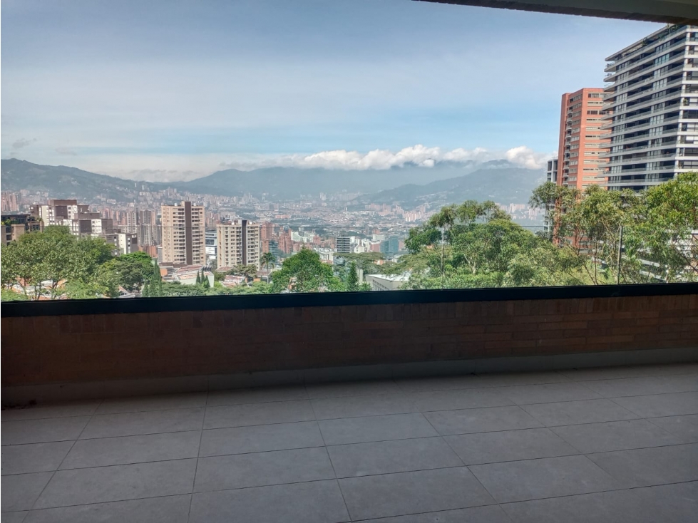 Apartamento en arriendo en Altos Del Poblado, Medellín · foto 13 de 16