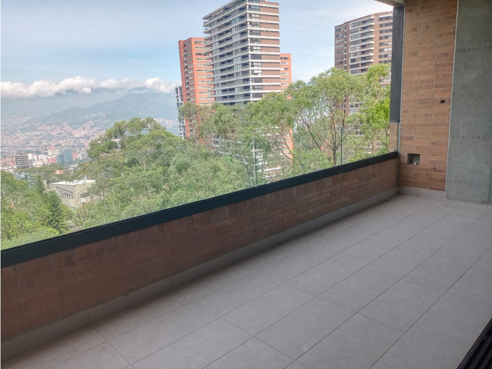 Apartamento en arriendo en Altos Del Poblado, Medellín · foto 14 de 16