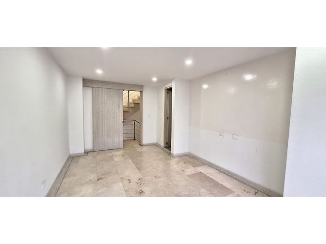 Local en arriendo en Fundadores, Armenia, 693 m² · foto 3 de 24