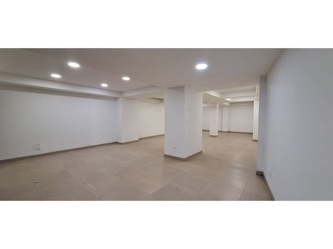 Local en arriendo en Fundadores, Armenia, 693 m² · foto 12 de 24