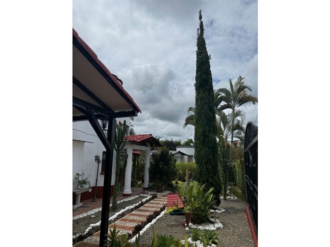 Casa de 4 alcobas en venta en Pueblito Cafetero, Pereira, 290 m² · foto 6 de 24