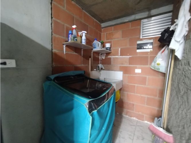 Apartamento de 3 alcobas en venta en Quitasol, Bello, 54 m² · foto 15 de 24