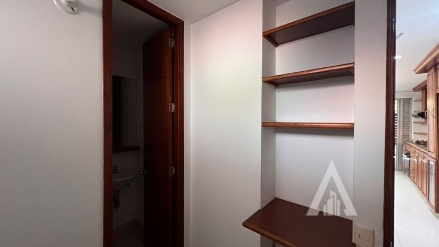 Apartamento de 4 alcobas en arriendo en El Poblado, Medellín, 240 m² · foto 10 de 24