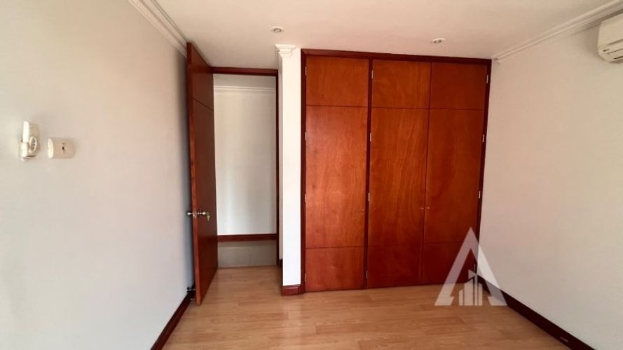 Apartamento de 4 alcobas en arriendo en El Poblado, Medellín, 240 m² · foto 21 de 24