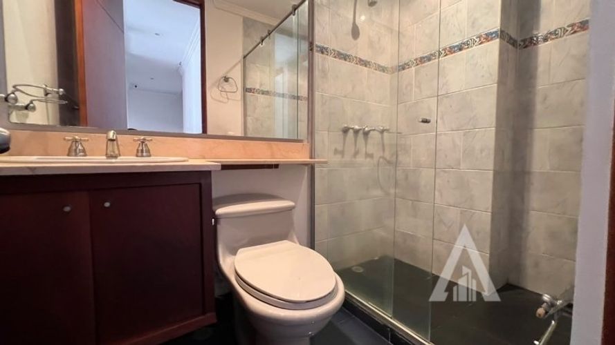 Apartamento de 4 alcobas en arriendo en El Poblado, Medellín, 240 m² · foto 24 de 24