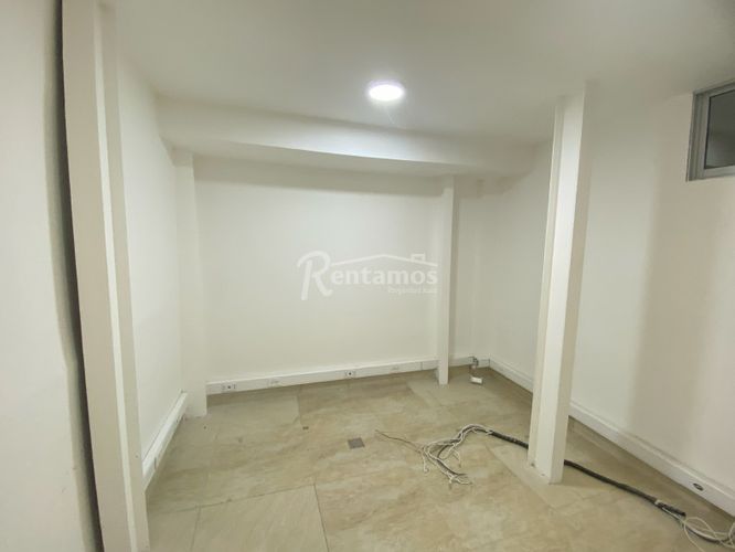 Oficina en arriendo en El Poblado, Medellín, 200 m² · foto 12 de 24