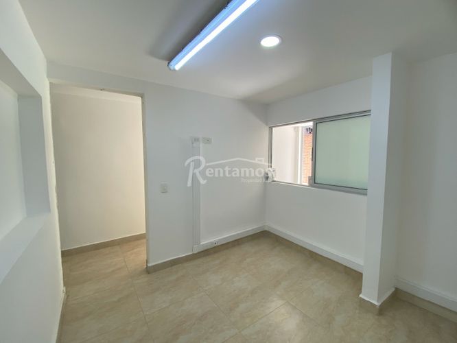 Oficina en arriendo en El Poblado, Medellín, 200 m² · foto 16 de 24