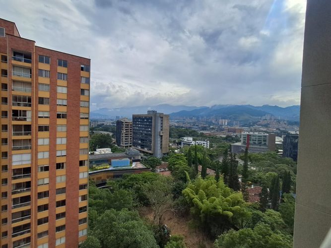Apartamento de 1 alcoba en venta en La Aguacatala, Medellín, 44 m² · foto 11 de 21