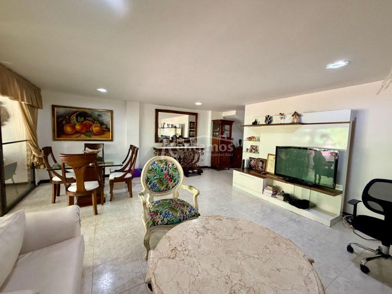 4BR House in Loma de las brujas (210 m²)