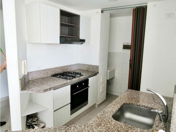Apartamento de 2 alcobas en venta en Prado Alto, Neiva, 65 m² · foto 7 de 14