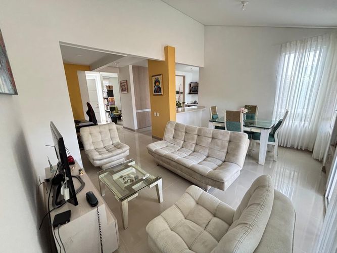 Casa de 3 alcobas en venta en El Castillo, Jamundí, 140 m² · foto 6 de 14