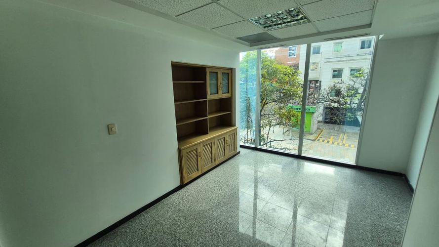 Oficina en arriendo en Bolivar, Bucaramanga, 300 m² · foto 14 de 22