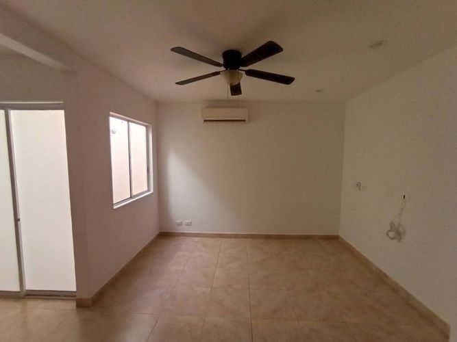 Casa de 3 alcobas en venta en Co. Portal Del Campo, Neiva, 198 m² · foto 4 de 5