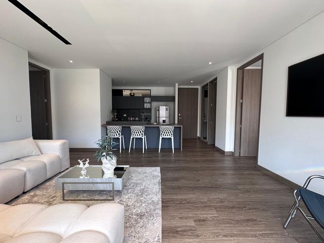 Apartamento de 2 alcobas en arriendo en El Poblado, Medellín, 95 m² · foto 5 de 19