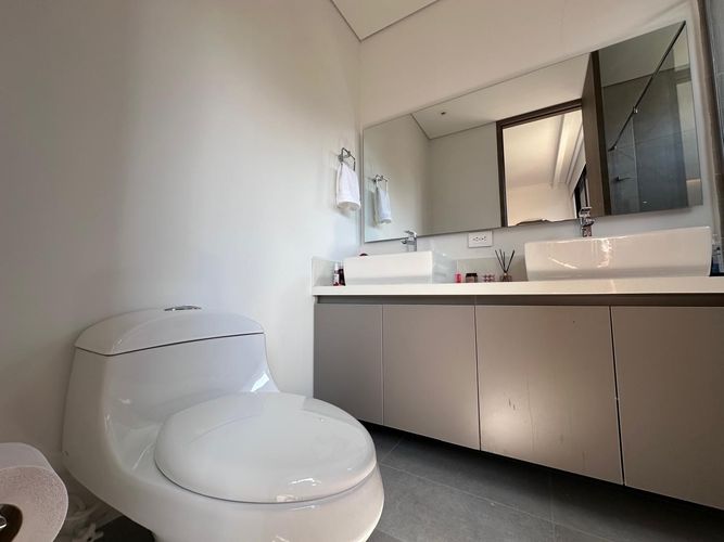 Apartamento de 2 alcobas en arriendo en El Poblado, Medellín, 95 m² · foto 16 de 19