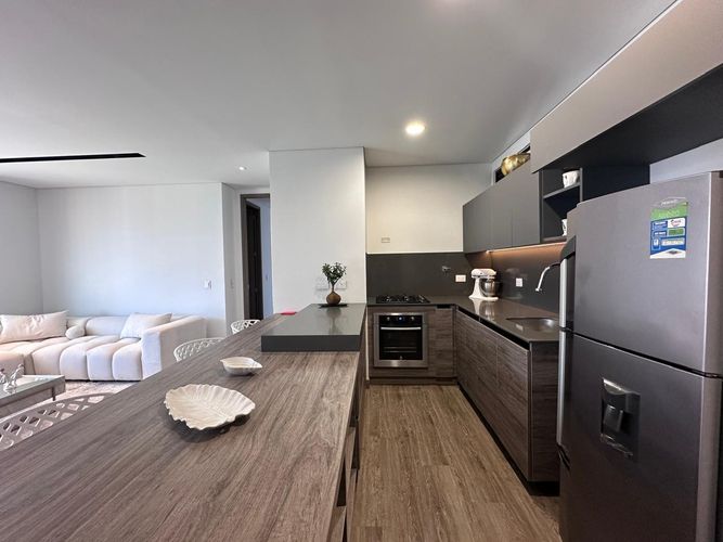 Apartamento de 2 alcobas en arriendo en El Poblado, Medellín, 95 m² · foto 7 de 19