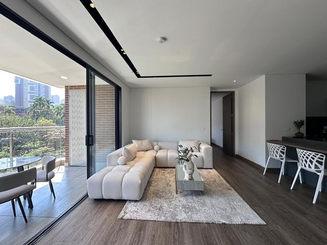 Apartamento de 2 alcobas en arriendo en El Poblado, Medellín, 95 m² · foto 3 de 19