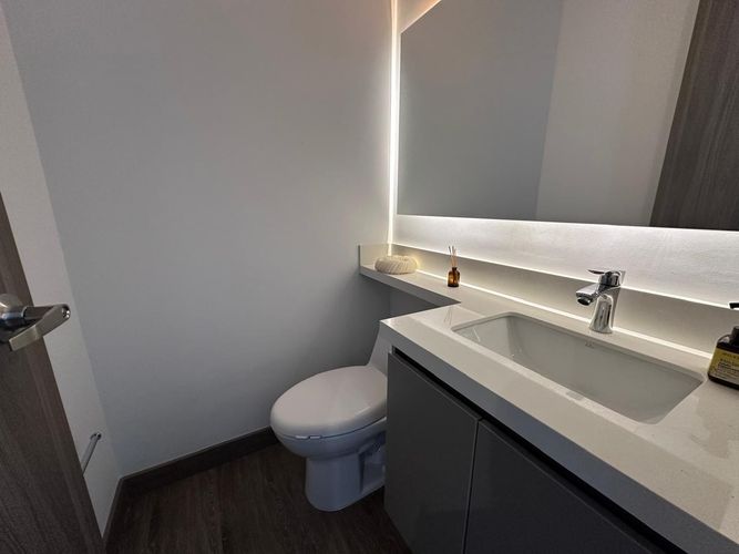 Apartamento de 2 alcobas en arriendo en El Poblado, Medellín, 95 m² · foto 18 de 19