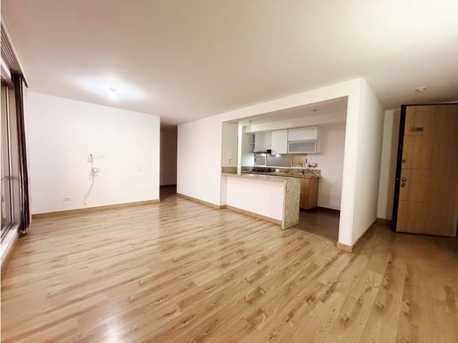 Apartamento de 3 alcobas en venta en Hacienda Casablanca El Molino, Madrid, 85 m² · foto 3 de 17