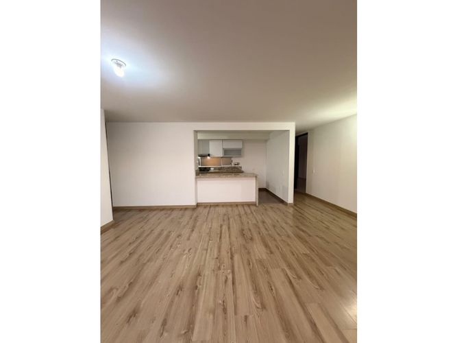 Apartamento de 3 alcobas en venta en Hacienda Casablanca El Molino, Madrid, 85 m² · foto 5 de 17