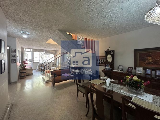 Casa de 3 alcobas en venta en Mejoras Publicas, Bucaramanga, 330 m² · foto 13 de 20