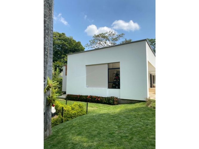 Casa de 3 alcobas en venta en Aguacatal, Cali, 310 m² · foto 6 de 8