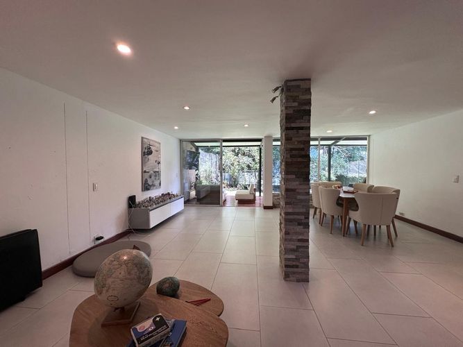 Casa de 3 alcobas en arriendo en Los Naranjos, Medellín, 160 m² · foto 3 de 19