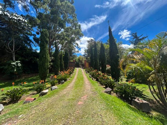 Finca en arriendo en La Ceja, 470 m² · foto 4 de 23