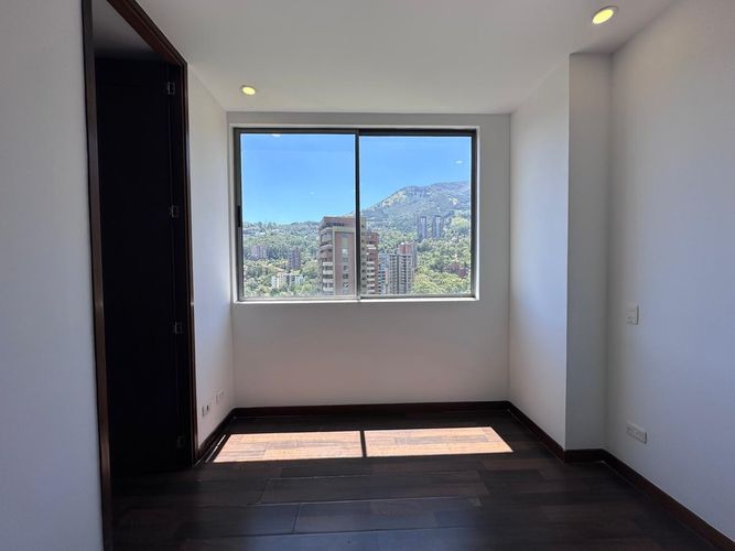 Apartamento de 3 alcobas en venta en El Poblado, Medellín, 130 m² · foto 13 de 19