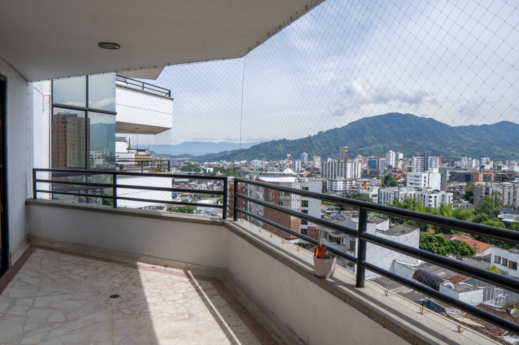 Apartamento en venta en Pinares, Dosquebradas · foto 5 de 16