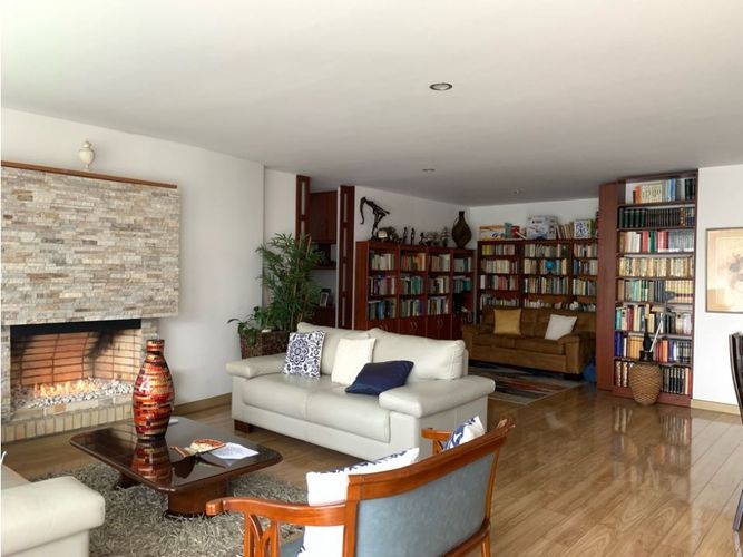 Apartamento de 3 alcobas en venta en Chico, Bogotá, 190 m² · foto 10 de 17