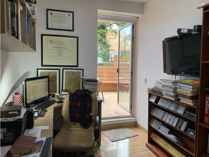 Apartamento de 3 alcobas en venta en Chico, Bogotá, 190 m² · foto 15 de 17