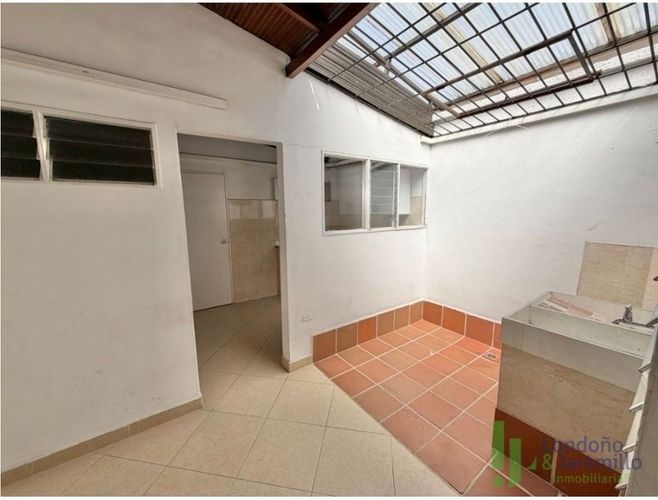 Casa de 6 alcobas en venta en Suramericana, Medellín · foto 12 de 20