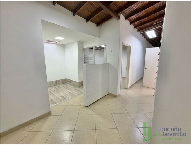 Casa de 6 alcobas en venta en Suramericana, Medellín · foto 14 de 20