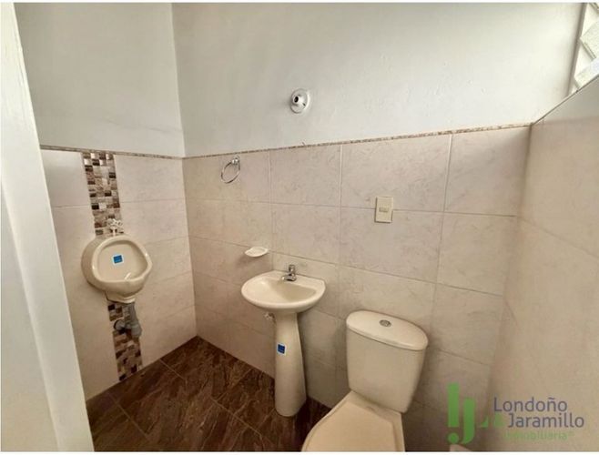 Casa de 6 alcobas en venta en Suramericana, Medellín · foto 17 de 20