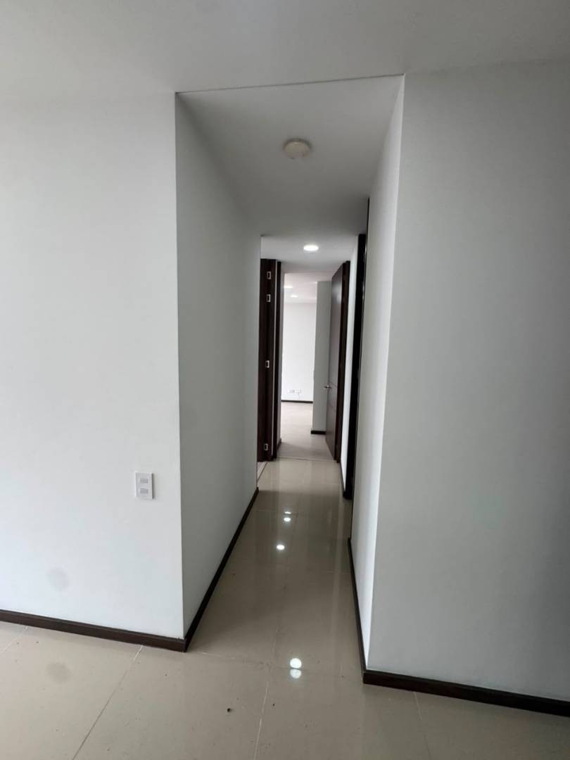 Apartamento en venta en El Carmelo Ii, Sabaneta · foto 4 de 22