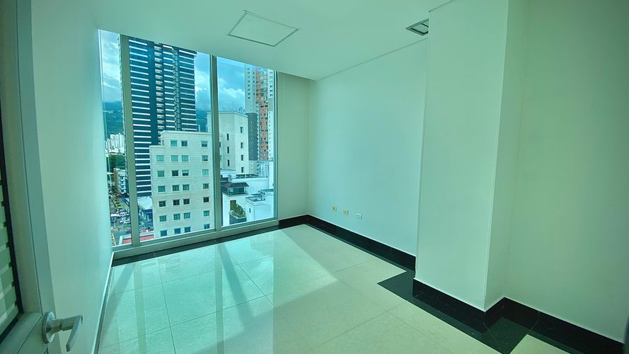 Oficina en venta en Antonia Santos Centro, Bucaramanga, 168 m² · foto 4 de 10