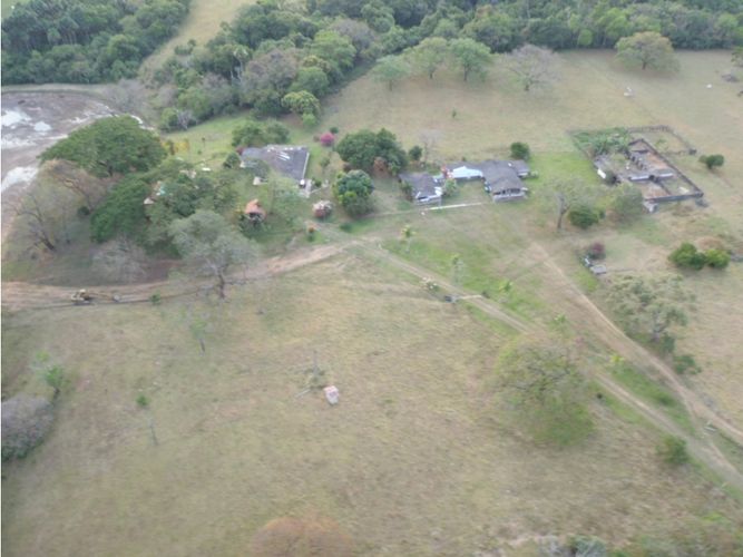 Finca en venta en Alto De Pompeya, Villavicencio, 500 m² · foto 10 de 17