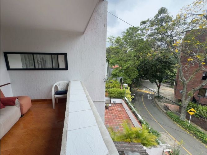 Apartamento de 8 alcobas en venta en Santa Rita, Cali, 400 m² · foto 2 de 23