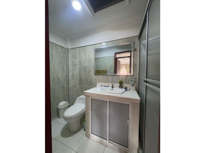 Apartamento de 8 alcobas en venta en Santa Rita, Cali, 400 m² · foto 9 de 23