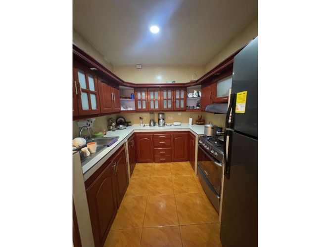 Apartamento de 8 alcobas en venta en Santa Rita, Cali, 400 m² · foto 13 de 23
