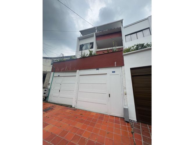 Apartamento de 8 alcobas en venta en Santa Rita, Cali, 400 m² · foto 21 de 23