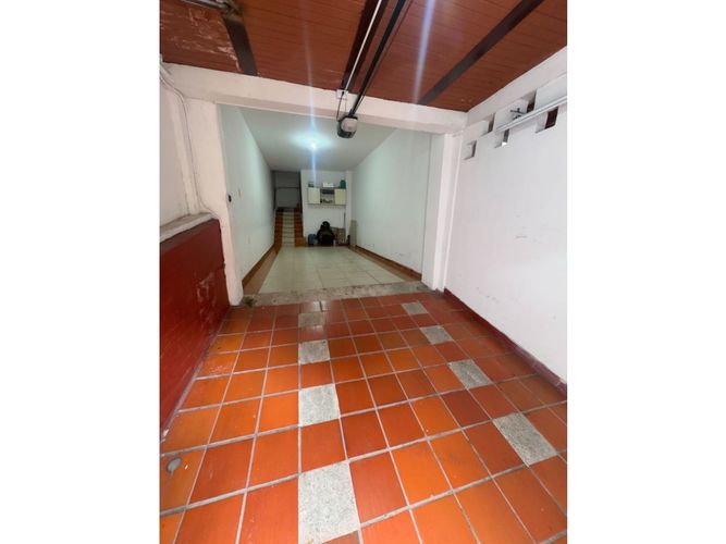 Edificio en venta en Ciudad Jardin, Cali, 600 m² · foto 6 de 7