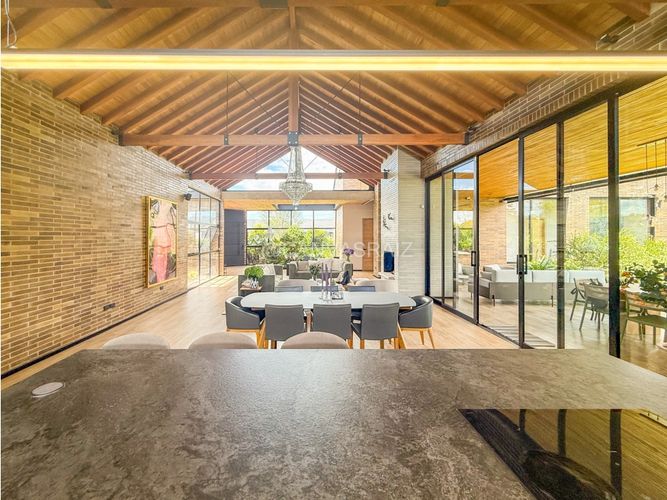 Casa de 3 alcobas en venta en Llano Grande, Rionegro, 460 m² · foto 8 de 24