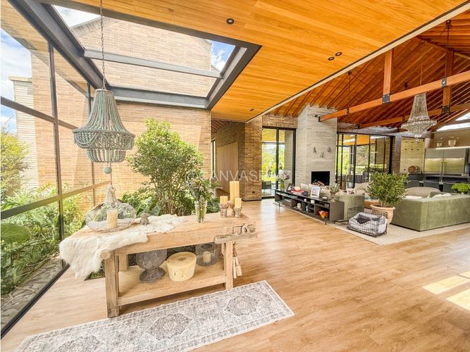 Casa de 3 alcobas en venta en Llano Grande, Rionegro, 460 m² · foto 11 de 24