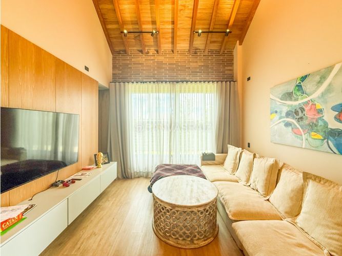 Casa de 3 alcobas en venta en Llano Grande, Rionegro, 460 m² · foto 13 de 24
