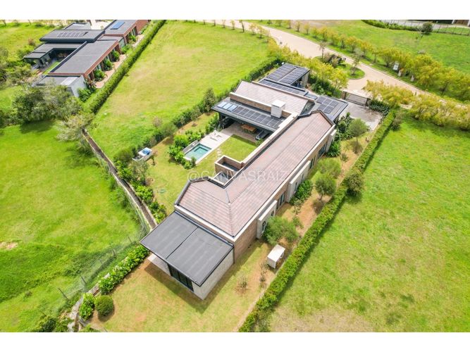 Casa de 3 alcobas en venta en Llano Grande, Rionegro, 460 m² · foto 17 de 24