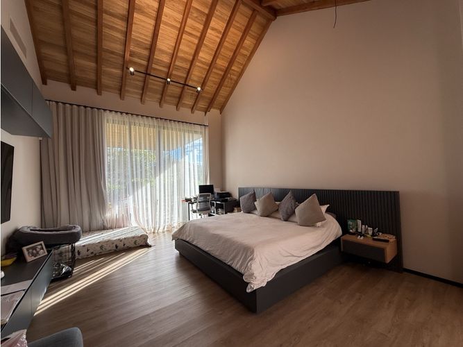 Casa de 3 alcobas en venta en Llano Grande, Rionegro, 460 m² · foto 19 de 24