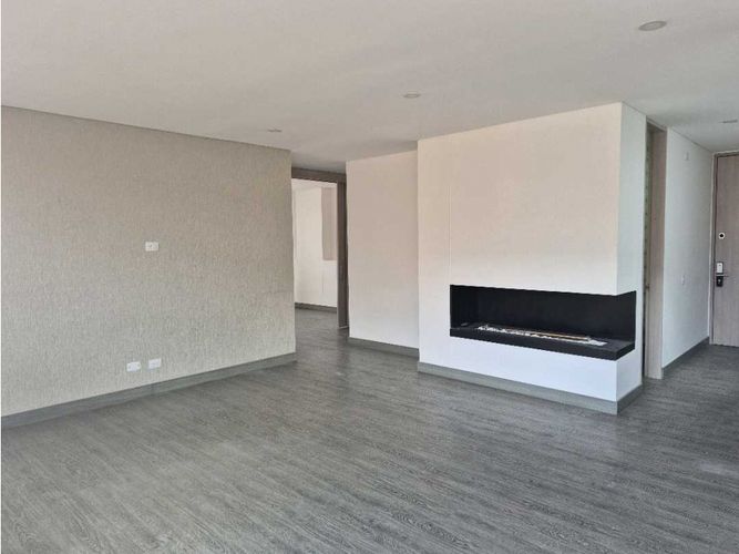 Apartamento de 3 alcobas en venta en Santa Paula, Bogotá, 124 m² · foto 2 de 18
