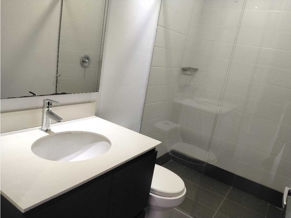 Apartamento en arriendo en Las Lomas No.1, Medellín · foto 10 de 18
